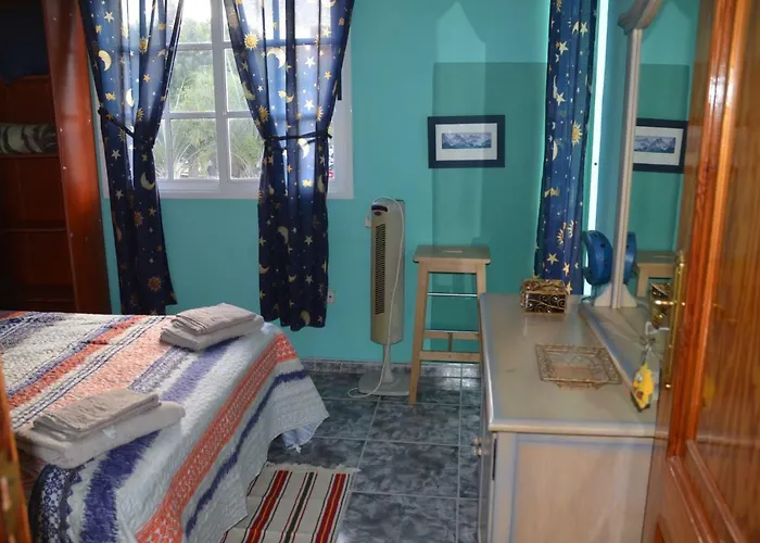 Casa Pueblo Hinojosa * לה לגונה